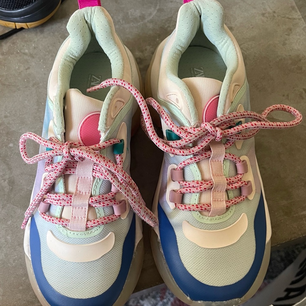 Zara Sneakers